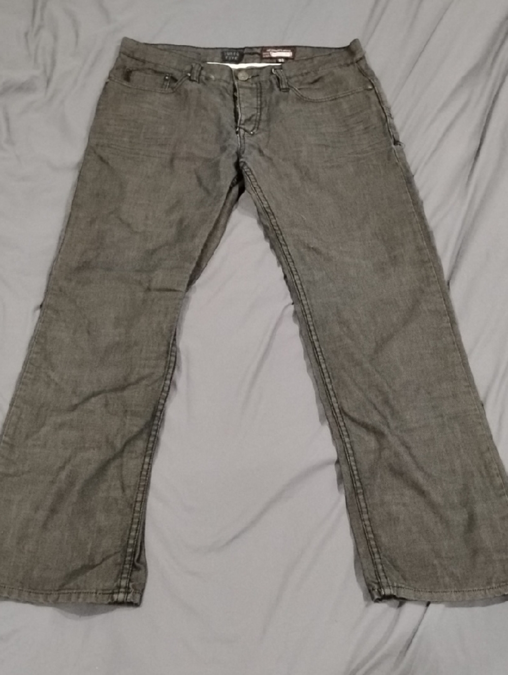 Slim Straight Men’s Jeans in Gray